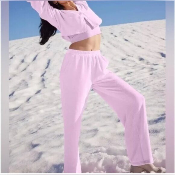 NEW ALO Chenille High-Waist Wide Leg Chalet Pant - Sugarplum Pink - Picture 4 of 8